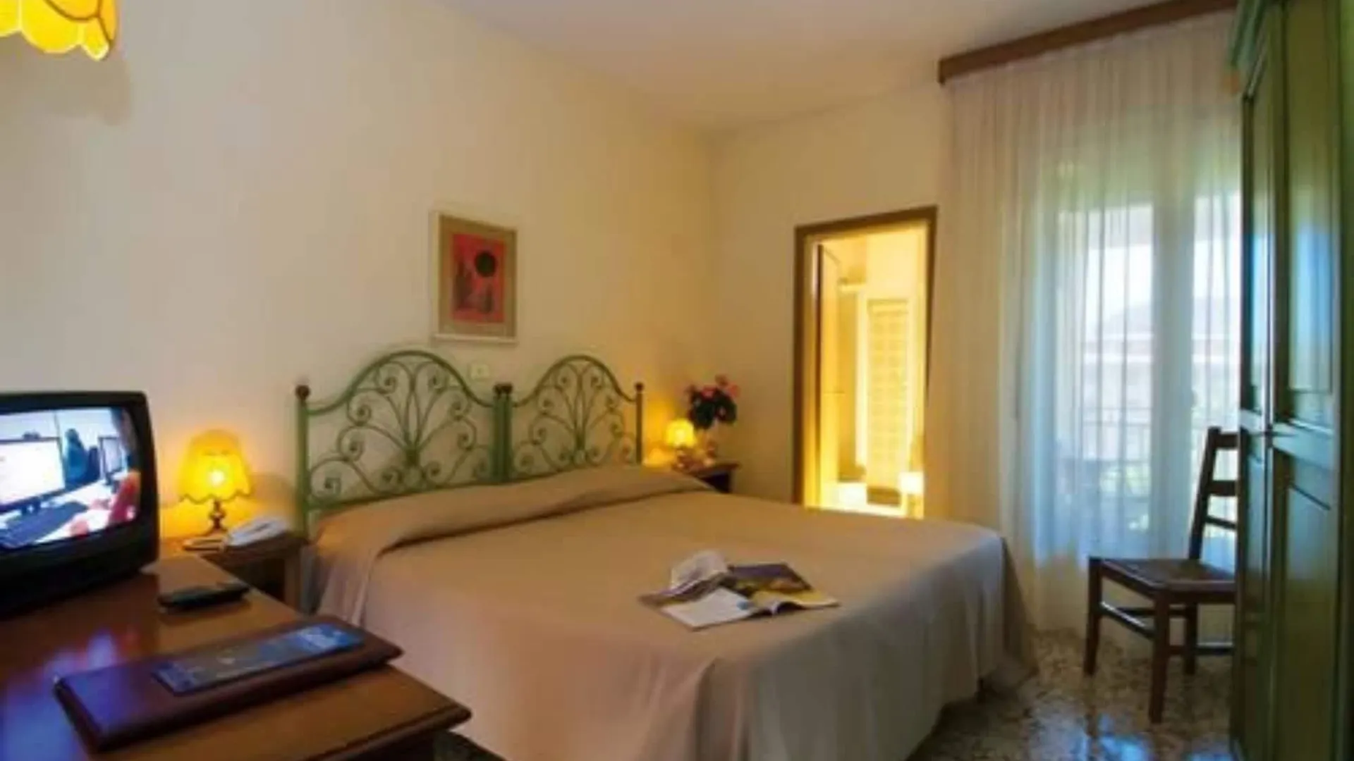 Hotel Bisesti ***S Garda