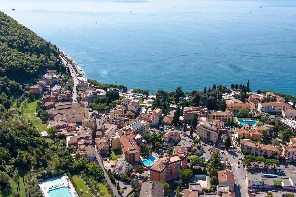 Hotel Bisesti ***S Garda  3*, Garda (Verona) Italia