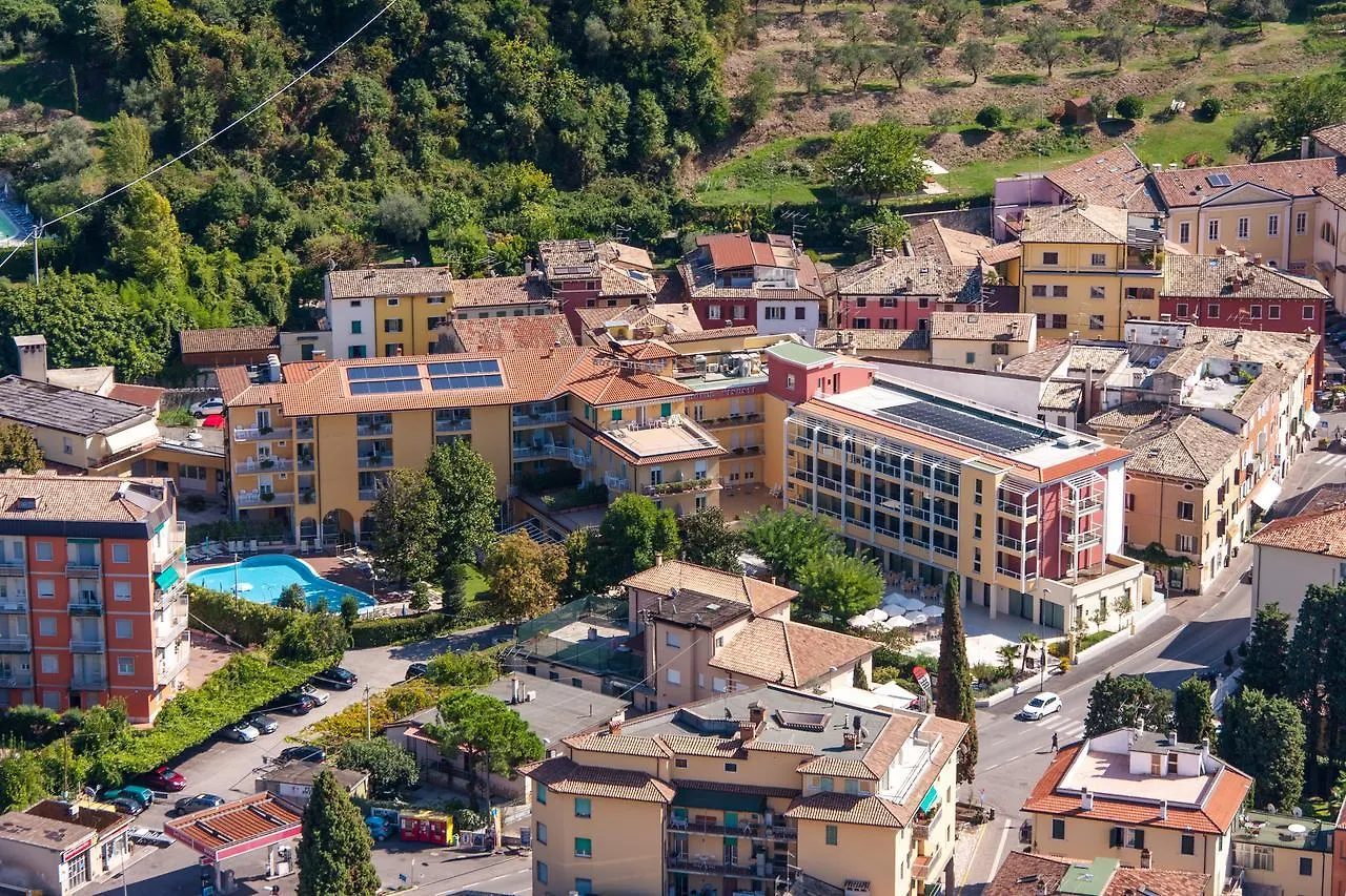 Hotel Bisesti ***S Garda
