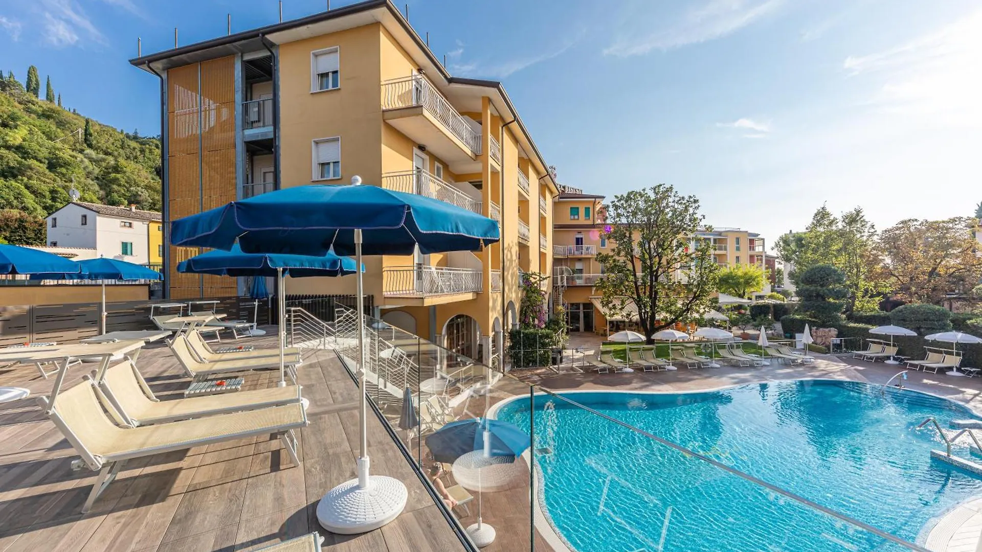 Hotel Bisesti ***S Garda  3*, Garda (Verona)
