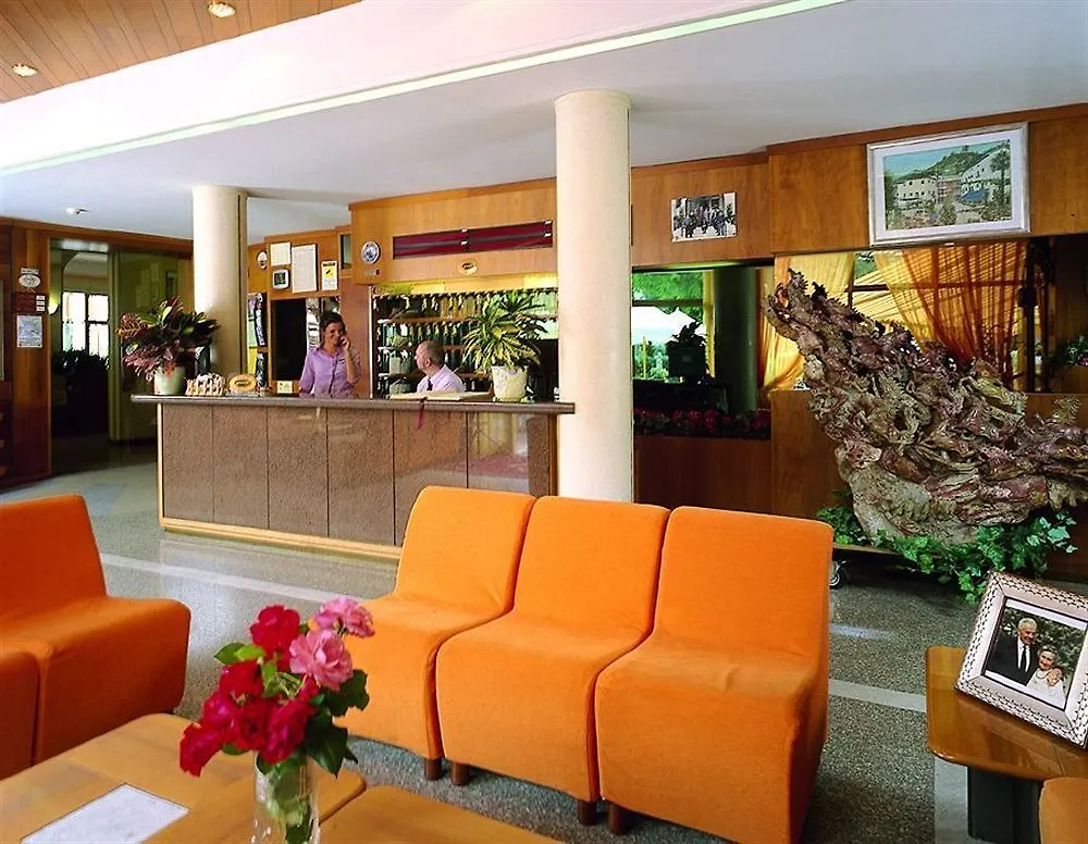 Hotel Bisesti ***S Garda  3*, Garda (Verona)