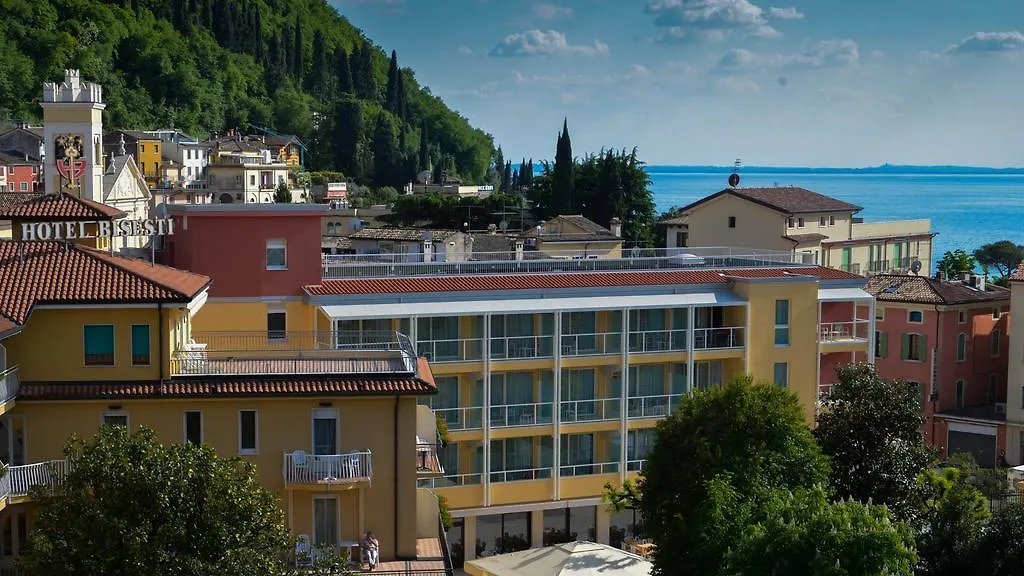 Hotel Bisesti ***S Garda  Garda (Verona)